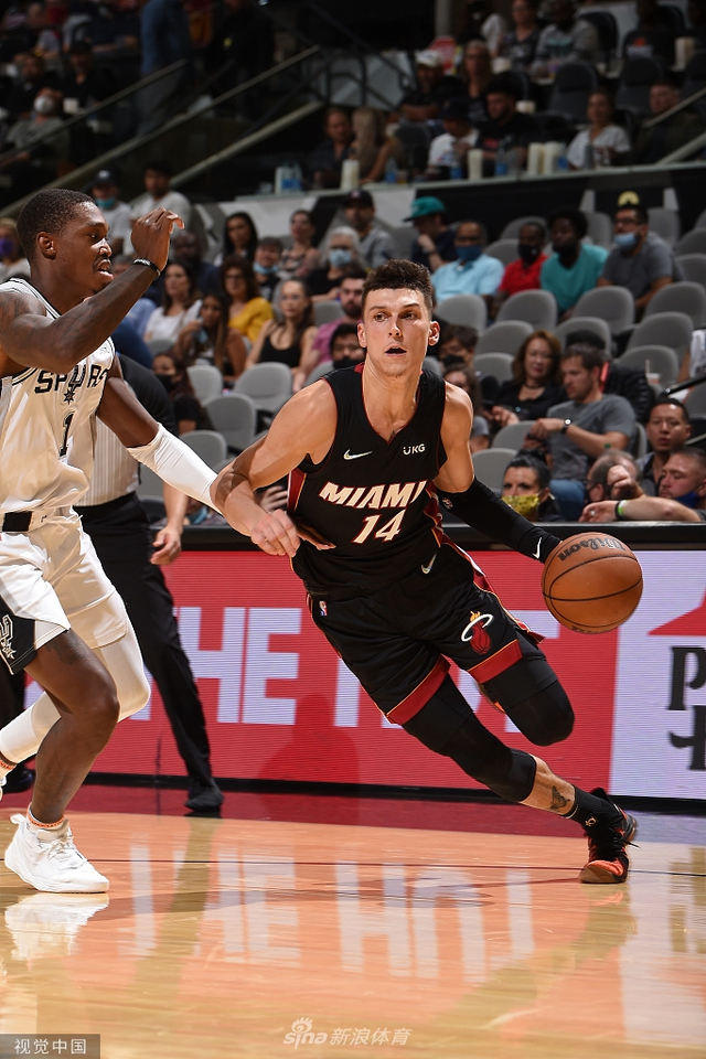 密鼓地展开 密鼓地展开